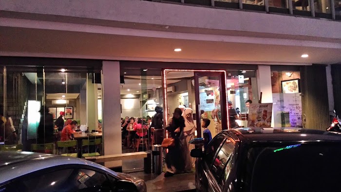 restoran kelapa gading